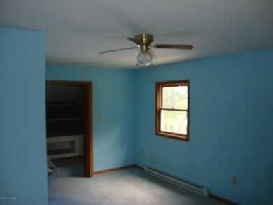 11 Sun Valley Dr, Drums, PA 18222 - photo 6