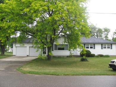 1041 Aster St, Wayland, MI 49348 - photo 2