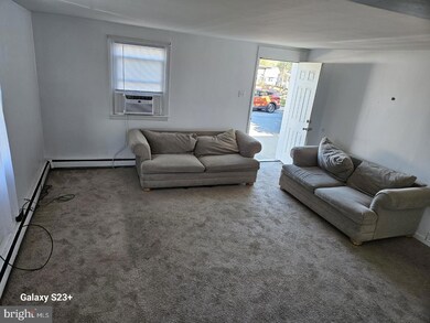 129 Jefferson St, Pottstown, PA 19464 - photo 2