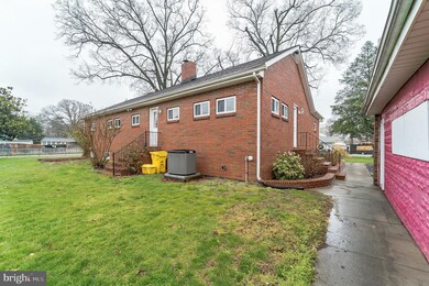 7815 Bertha Rd, Pasadena, MD 21122 - photo 3