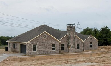 1056 Justin Dr, Springtown, TX 76082 - photo 4