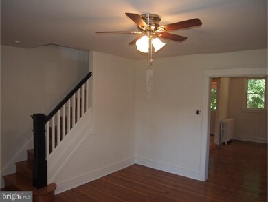 313 Roberta Ave, Darby, PA 19023 - photo 2