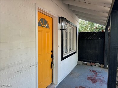 1626 Thelma Ln, Las Vegas, NV 89104 - photo 3