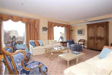 Rowes Wharf Condominiums unit 902, Boston, MA 02110 - photo 3