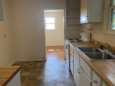 616 Henderson Dr, Jacksonville, NC 28540 - photo 7