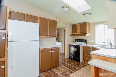 5541 Bayvue Rd, Blaine, WA 98230 - photo 3