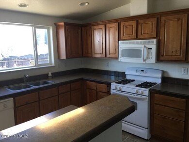 022-203684 Kitchen 1b