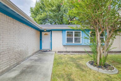 922 W Mierianne St, Houston, TX 77088 - photo 3