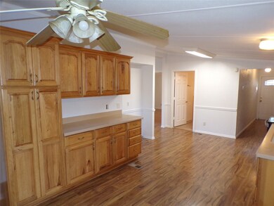 4004 Curry Rd unit A, Arlington, TX 76001 - photo 3