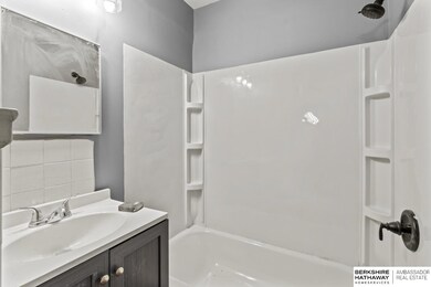 4327 Larimore Ave, Omaha, NE 68111 - photo 6