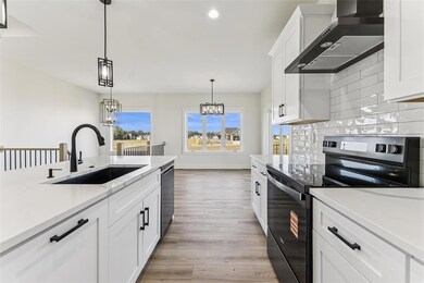 17331 Brookview Dr, Urbandale, IA 50323 - photo 6