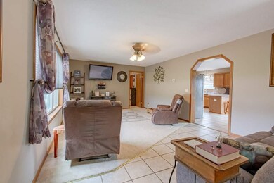 101 Spruce Park Dr, Potosi, WI 53820 - photo 3