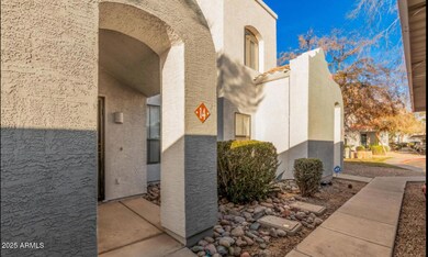 280 S Elizabeth Way unit 14, Chandler, AZ 85225 - photo 2