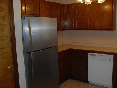 1424 Seiler Ct, Columbus, OH 43223 - photo 5