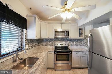 15708 Dorset Rd unit 304, Laurel, MD 20707 - photo 2