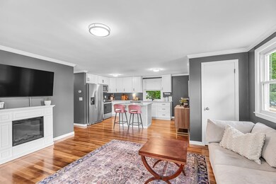 71 Endicott St, Springfield, MA 01118 - photo 4