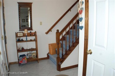 167 Kestrel Rd, Mountain Top, PA 18707 - photo 4