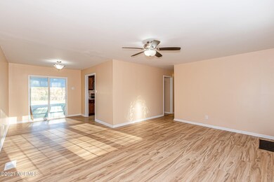 1400 Davis St, Jacksonville, NC 28540 - photo 6