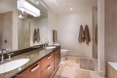 231-Robinson-214-Bathroom1exp3