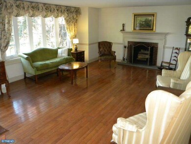 138 Forge Hill Ln, Phoenixville, PA 19460 - photo 2