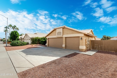 9953 W Mohawk Ln, Peoria, AZ 85382 - photo 4