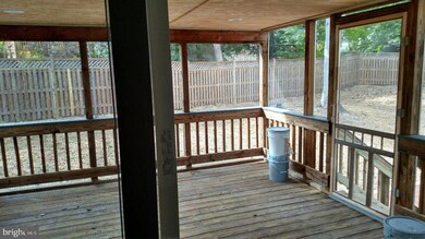 15004 Woodglen Ct, Dumfries, VA 22025 - photo 7