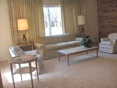 2017 Plymouth Ln unit 80, Northbrook, IL 60062 - photo 2