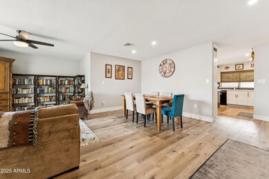 2715 E Sierra St, Phoenix, AZ 85028 - photo 3