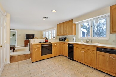 4 Old Colony Ln, Acton, MA 01720 - photo 3