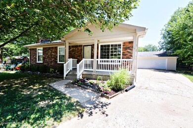 2917 Arlington Ct, Louisville, KY 40299 - photo 2