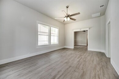 1105 W Chestnut St, Denison, TX 75020 - photo 5