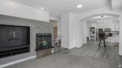 10674 S Pine Shadow Rd, South Jordan, UT 84095 - photo 4