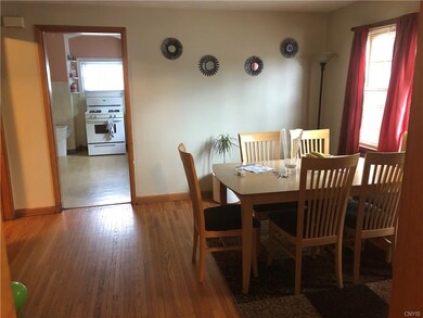 LOWER UNIT - huge dining room