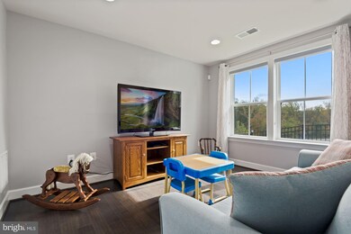 6157 Carey Park Ln, Falls Church, VA 22041 - photo 4