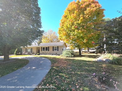 261 Mechanic St, Springport, MI 49284 - photo 2