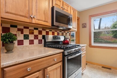 16 Linden Cir, Georgetown, MA 01833 - photo 5