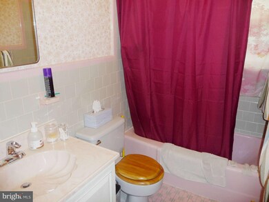 1113 Jackson Ave, Takoma Park, MD 20912 - photo 6