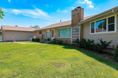 2660 Pioneer Place, Columbus, NE 68601 - photo 3