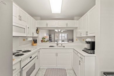 Country Club Village 5 unit 2010, Honolulu, HI 96818 - photo 7