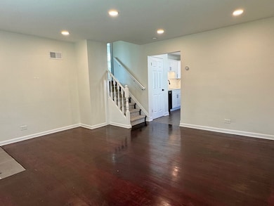 860 S Spring Rd, Elmhurst, IL 60126 - photo 4