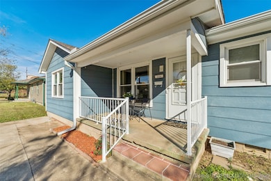 1216 N Sioux Ave, Claremore, OK 74017 - photo 3