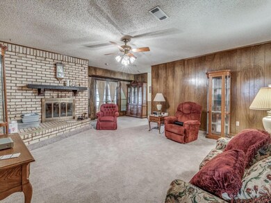 812 San Marcos Ln, Bedford, TX 76021 - photo 5