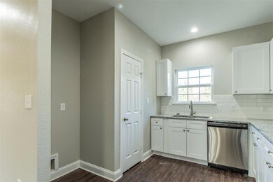 732 W Hanna St, Denison, TX 75020 - photo 6