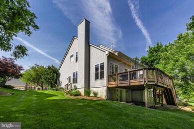 4909 Fox Creek Ct, Chantilly, VA 20151 - photo 2