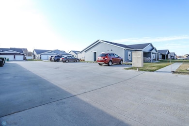 Guest/Open Parking-Westside