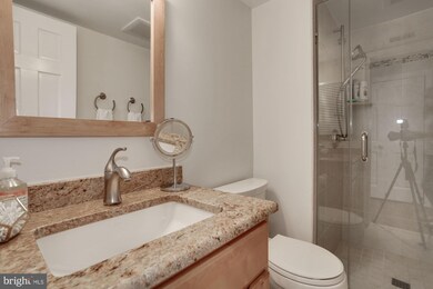 704 W Abingdon Ct, Alexandria, VA 22314 - photo 7