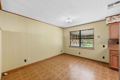 203 Broadmoor Dr, Fredericksburg, TX 78624 - photo 7