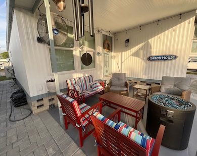 114 Lazy Ave, Bradenton, FL 34208 - photo 4