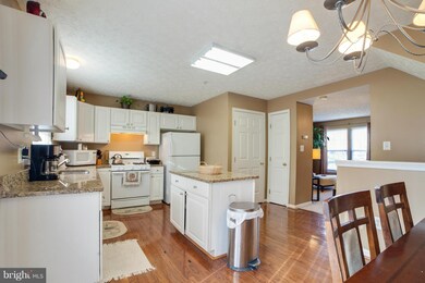 2736 Thornbrook Ct, Odenton, MD 21113 - photo 6