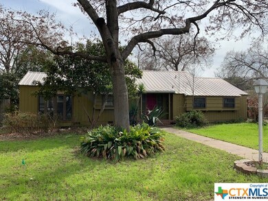 915 W Hopkins St, San Marcos, TX 78666 - photo 2
